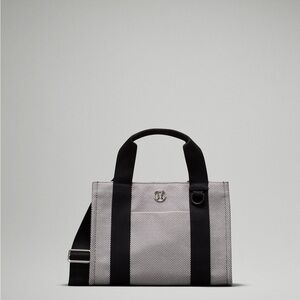 Lululemon Black and Gray Tote Bag